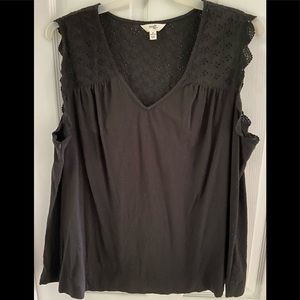 Cute embroidered tee